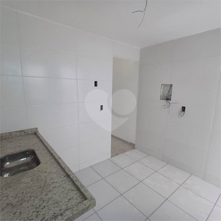 Casa à venda com 2 quartos, sendo 1 suíte, no condomínio Residencial Marlene Correia, Rio de Janeiro - RJ