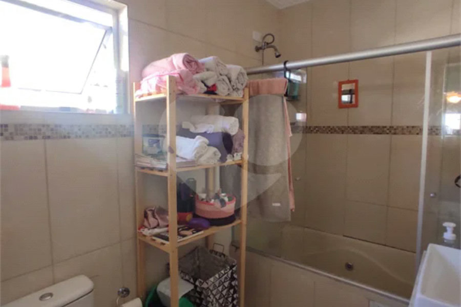 Sobrado à venda com 3 quartos, sendo 1 suíte, em Parada Inglesa, São Paulo, SP