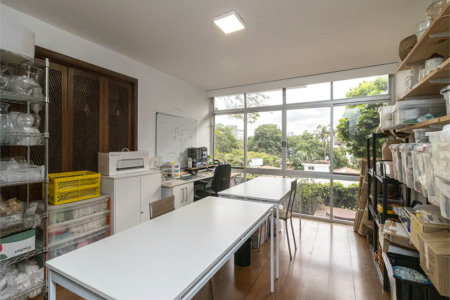 Casa à venda com 3 quartos, sendo 2 suítes,  em Alto de Pinheiros, São Paulo, SP