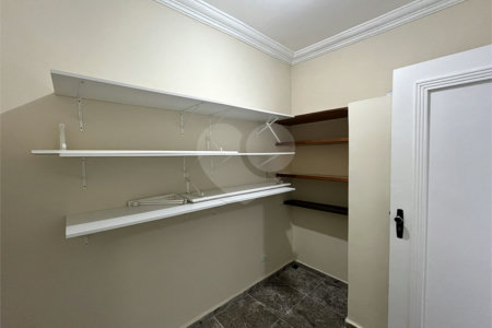 Casa para alugar com 4 quartos, sendo 2 suítes, no condomínio Porto Fino, São Paulo - SP
