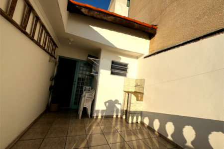 Sobrado à venda com 4 quartos, sendo 1 suíte,  em Vila Curuçá, Santo André, SP