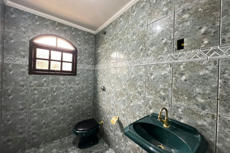 Sobrado à venda com 3 quartos, sendo 1 suíte, em Parque Suzano, Suzano, SP