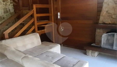 Casa à venda com 5 quartos, sendo 1 suíte,  no condomínio Parque Suiça, Caieiras - SP
