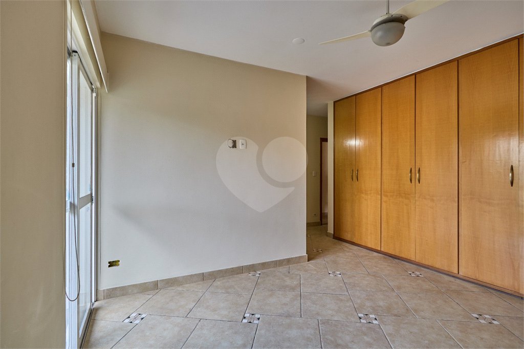 Sobrado à venda com 4 quartos, sendo 1 suíte, em Brooklin Velho, São Paulo, SP