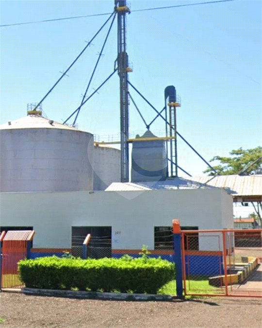 Prédio à venda no Centro Cívico, Angélica, MS