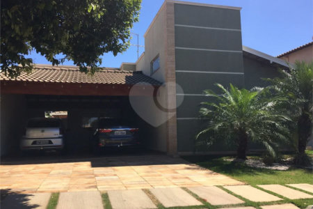Casa à venda com 3 quartos, sendo 2 suítes, em Jardim Residencial Maggiore, Araraquara, SP