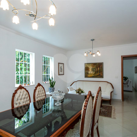 Casa à venda com 3 quartos, sendo 1 suíte, em Campo Belo, São Paulo, SP