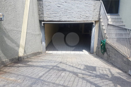 Sobrado à venda com 4 quartos, sendo 1 suíte, em Jardim Pinheiros, São Paulo, SP