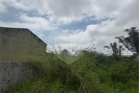 Terreno à venda em Jardim Quaresmeira, Suzano, SP