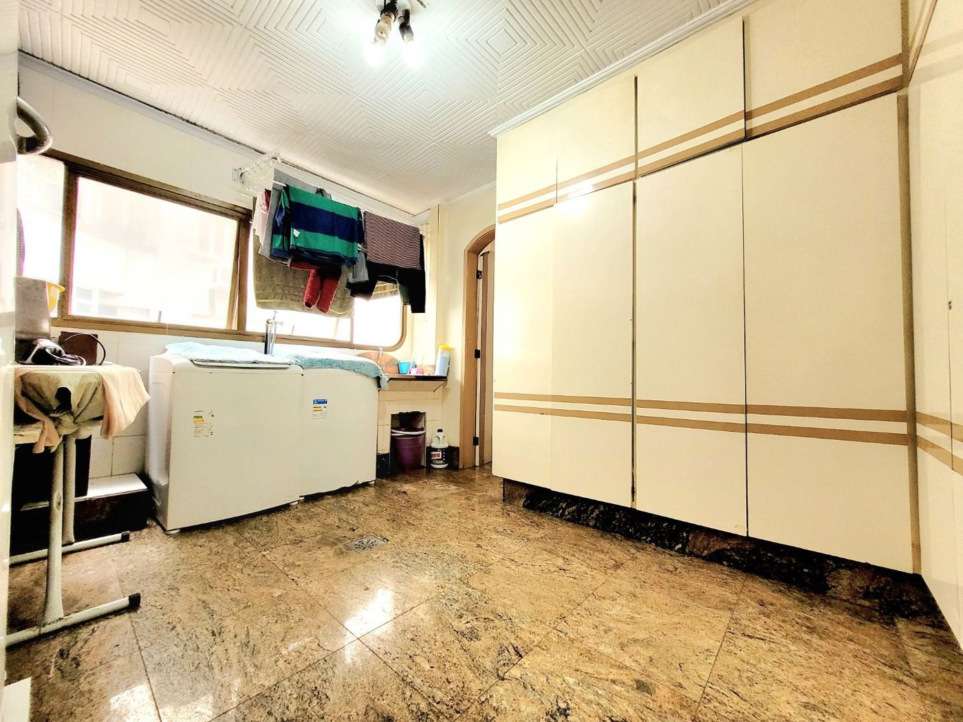 Apartamento próximo da praia com 4 dormitórios à venda, 257 m² por R$ 2.200.000 - Gonzaga - Santos/SP