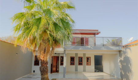 Casa à venda com 4 quartos, sendo 1 suíte,  em Jardim Planalto, Salto, SP