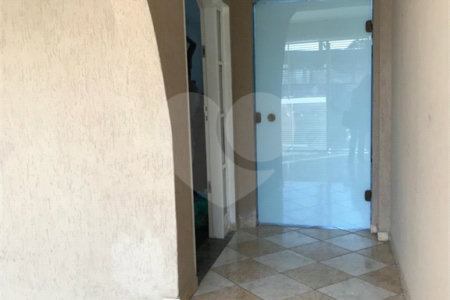 Sobrado à venda com 3 quartos, sendo 1 suíte, em Jardim Mauá, Mauá, SP