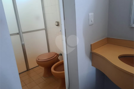 Casa Térrea para alugar com 1 quarto, sendo 3 suítes,  em Indianópolis, São Paulo, SP