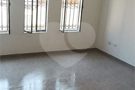 Sobrado à venda com 2 quartos em Vila Mazzei, São Paulo, SP