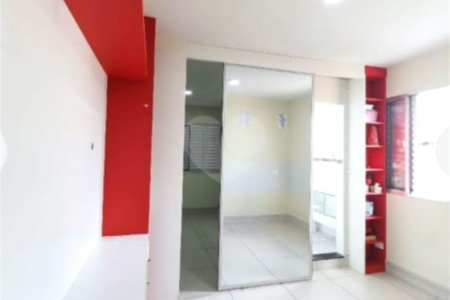Sobrado à venda com 3 quartos, sendo 1 suíte,  em Vila Constança, São Paulo, SP
