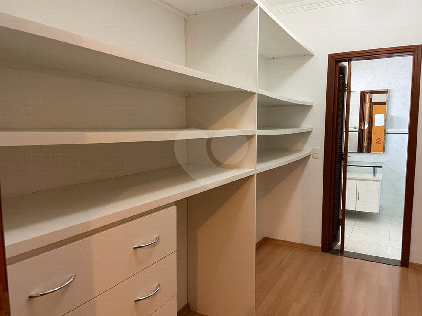 Casa à venda com 4 suítes no condomínio São Joaquim, Vinhedo - SP