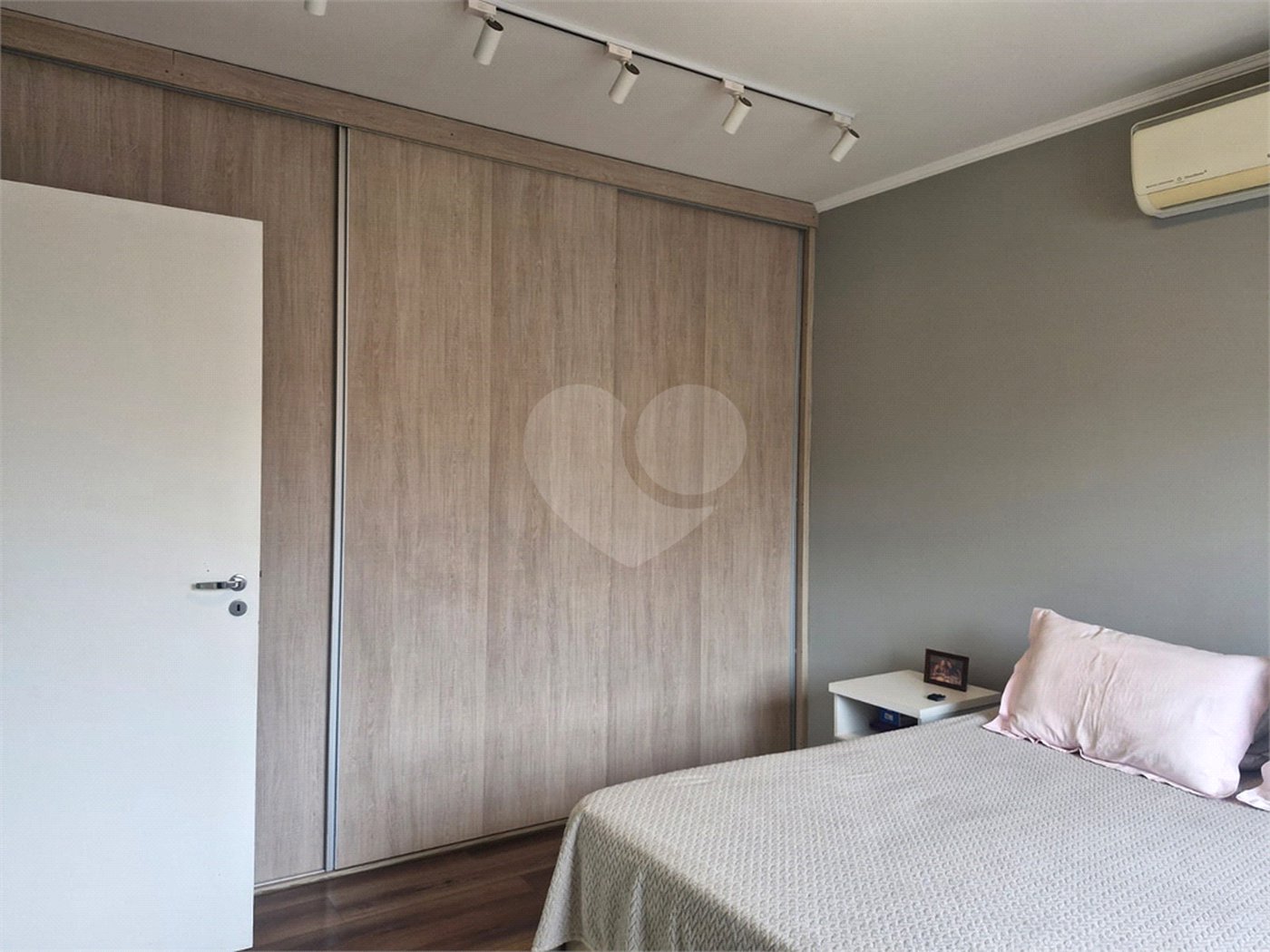 Sobrado à venda com 3 quartos, sendo 1 suíte, em Vila Lageado, São Paulo, SP