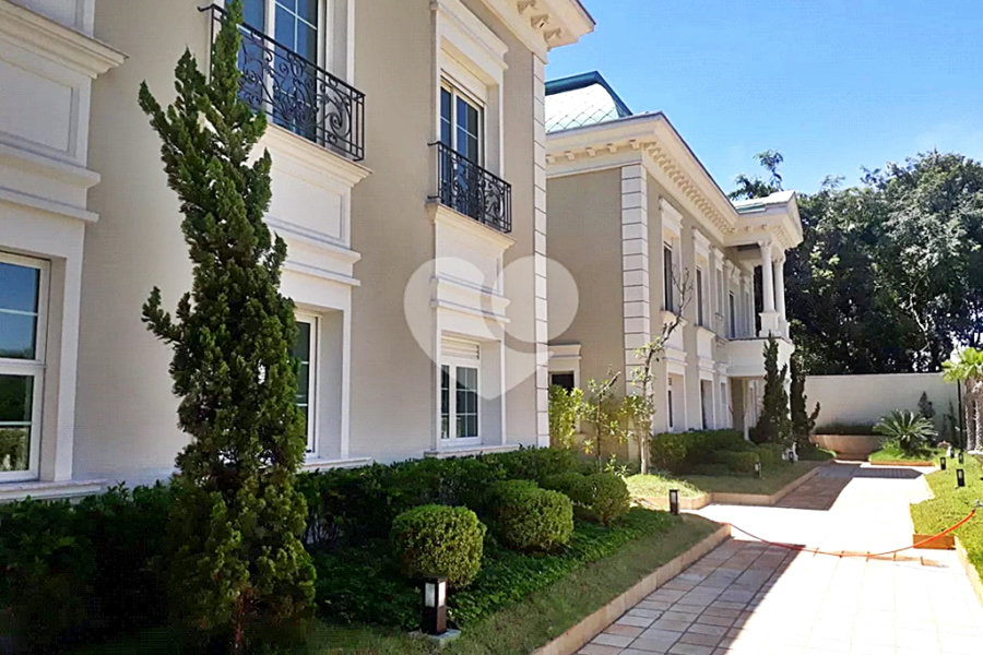 Casa à venda com 5 suítes no condomínio Maison Du Parc, São Paulo - SP
