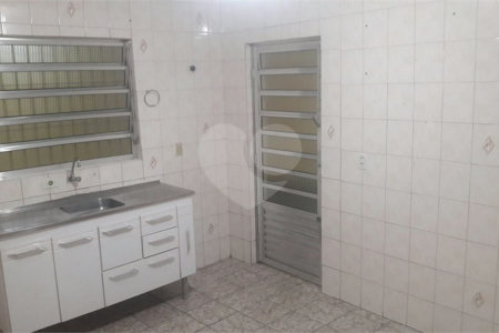 Sobrado à venda com 3 quartos em Jardim Macedônia, São Paulo, SP