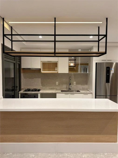 Apartamento para alugar com 3 quartos, sendo 2 suítes,  em Pinheiros, São Paulo, SP