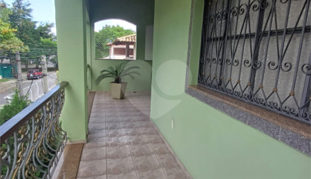 Casa à venda com 3 quartos, sendo 2 suítes,  em Campo Grande, Rio de Janeiro, RJ
