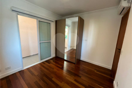 Casa para alugar com 3 quartos, sendo 1 suíte, no condomínio Res Villeneuve, São Paulo - SP