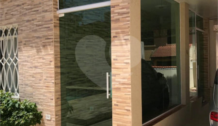 Sobrado à venda ou para alugar com 4 quartos, sendo 1 suíte,  em Parada Inglesa, São Paulo, SP