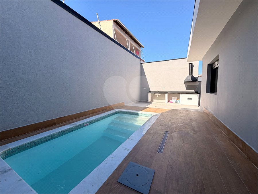 Casa à venda com 5 quartos, sendo 4 suítes, em Vila Rosália, Guarulhos, SP