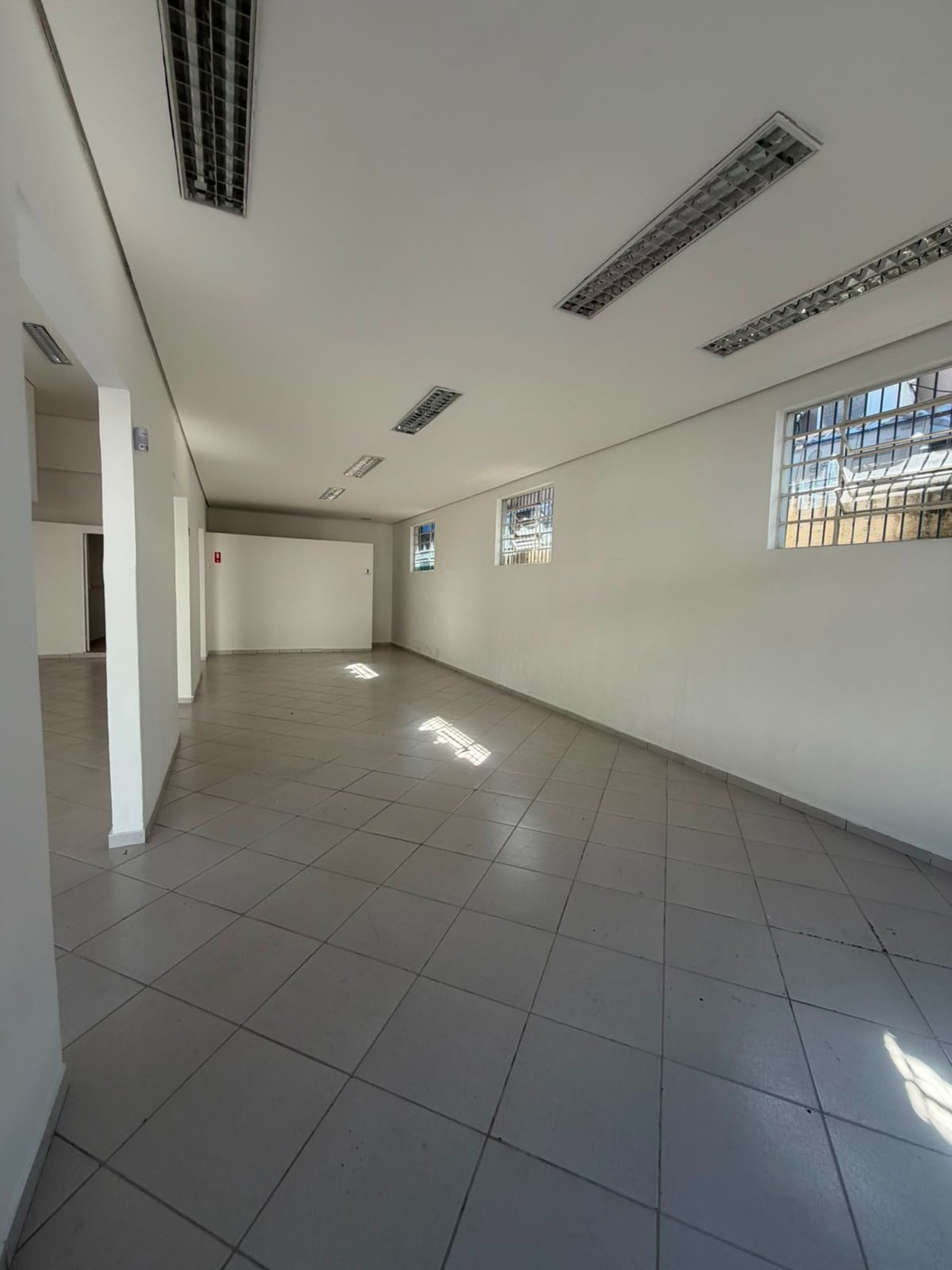 Salão Comercial para alugar no Centro, Vinhedo, SP