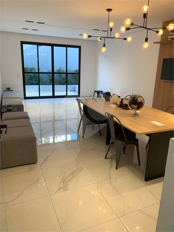 Apartamento à venda com 3 quartos, sendo 2 suítes, em Mirandópolis, São Paulo, SP