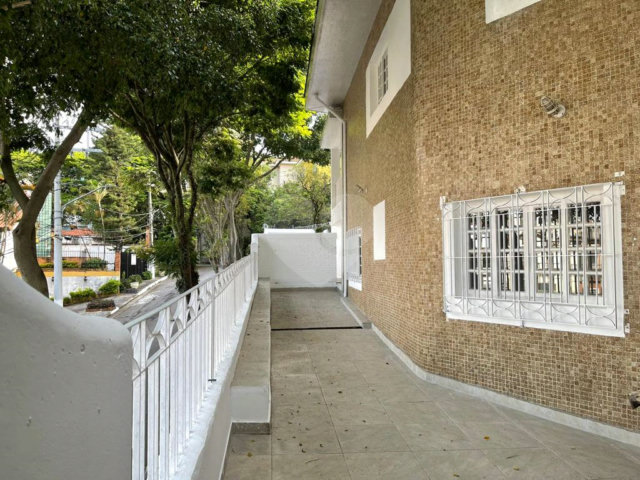 Casa à venda com 3 quartos, sendo 2 suítes,  em Jardim Leonor Mendes de Barros, São Paulo, SP
