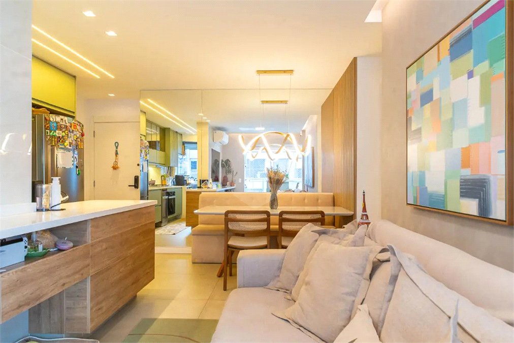 Apartamento à venda com 2 quartos, sendo 1 suíte,  em Jardim das Acácias, São Paulo, SP