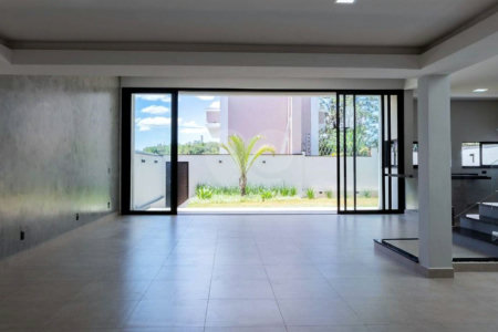 Casa à venda com 3 suítes no condomínio Belvedere I, Votorantim - SP
