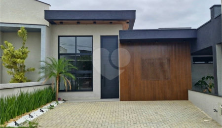 Casa à venda com 3 quartos, sendo 1 suíte,  no condomínio Horto Florestal Villagio, Sorocaba - SP