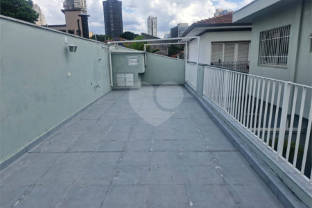 Casa à venda com 4 quartos, sendo 1 suíte, em Brooklin, São Paulo, SP