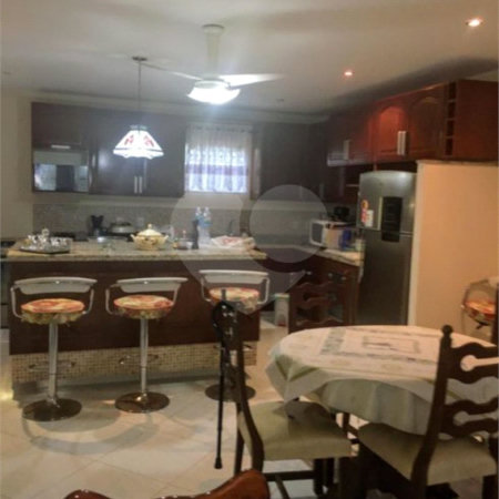Casa à venda com 3 quartos, sendo 2 suítes, em Rasa, Armação dos Búzios, RJ