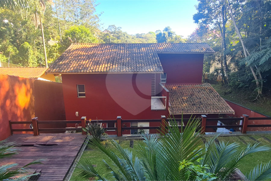 Casa à venda com 3 suítes no condomínio Parque Imperial da Cantareira, Mairiporã - SP
