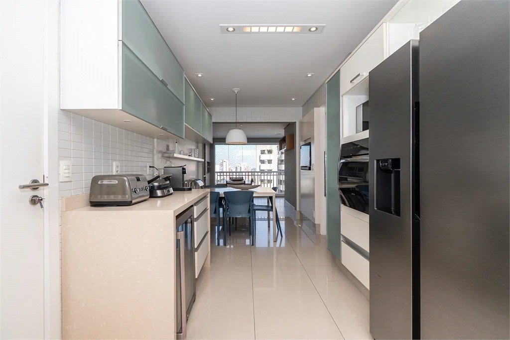 Apartamento à venda com 3 suítes em Sumarezinho, São Paulo, SP