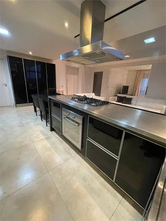 Apartamento à venda ou para alugar com 2 quartos, sendo 1 suíte,  em Parque do Morumbi, São Paulo, SP