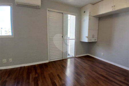 Cobertura à venda com 4 quartos, sendo 3 suítes,  em Cidade São Francisco, São Paulo, SP