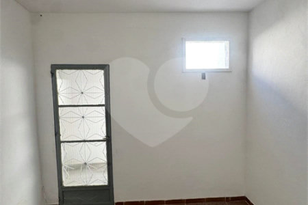 Casa à venda ou para alugar com 1 quarto em Campo Grande, Rio de Janeiro, RJ