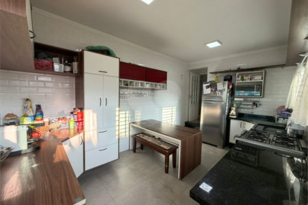 Sobrado à venda com 3 quartos, sendo 2 suítes,  em Água Fria, São Paulo, SP