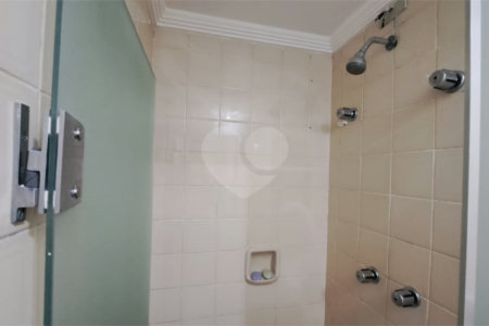 Apartamento à venda com 3 quartos, sendo 1 suíte, em Vila Mariana, São Paulo, SP