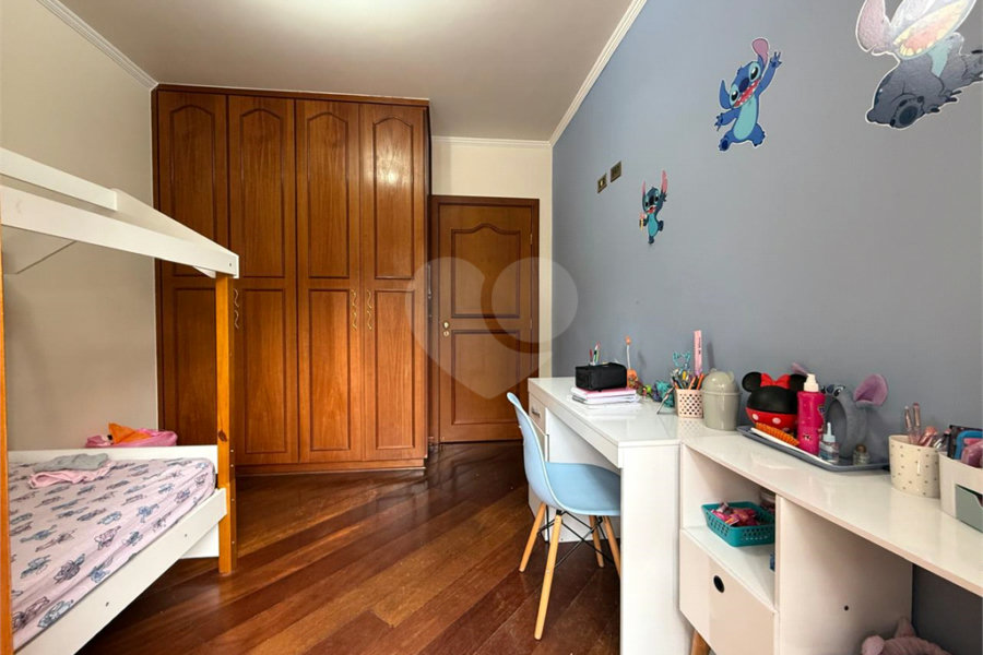 Casa à venda ou para alugar com 3 quartos, sendo 1 suíte, no condomínio Da Serra, São Paulo - SP