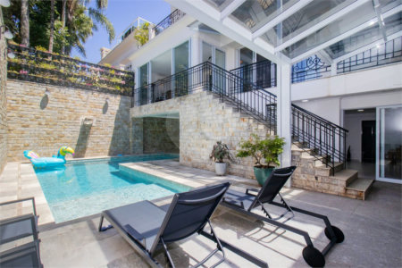 Casa à venda com 4 suítes no condomínio Conde D Eu, São Paulo - SP