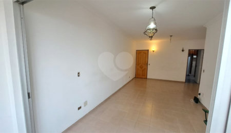 Apartamento à venda com 3 quartos, sendo 1 suíte,  em Vila Mariana, São Paulo, SP