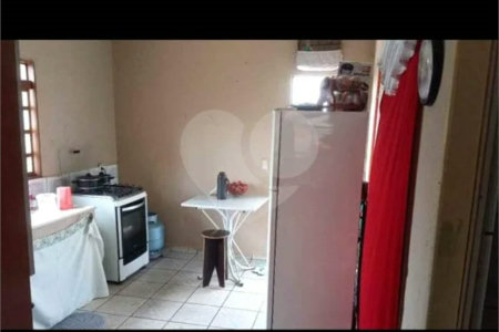 Casa Térrea à venda com 2 quartos em Traviú, Jundiaí, SP