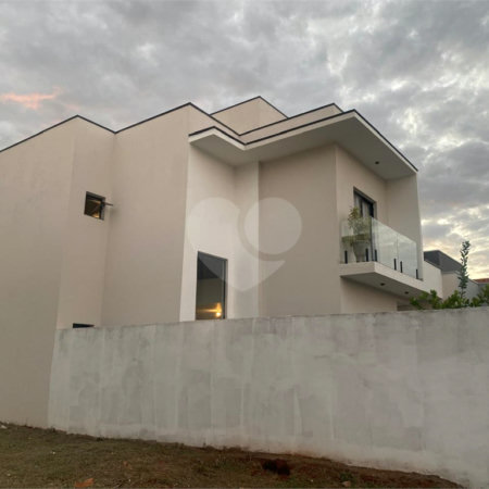 Casa à venda com 3 quartos, sendo 2 suítes, no condomínio Terras da Estância, Paulínia - SP