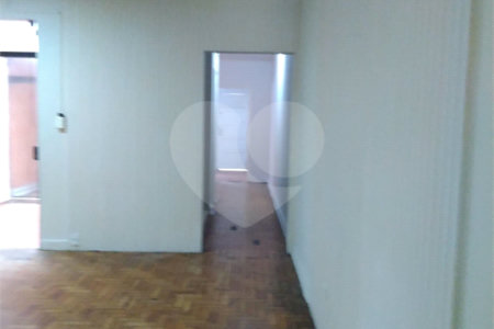 Sobrado à venda com 3 quartos em Vila Cordeiro, São Paulo, SP