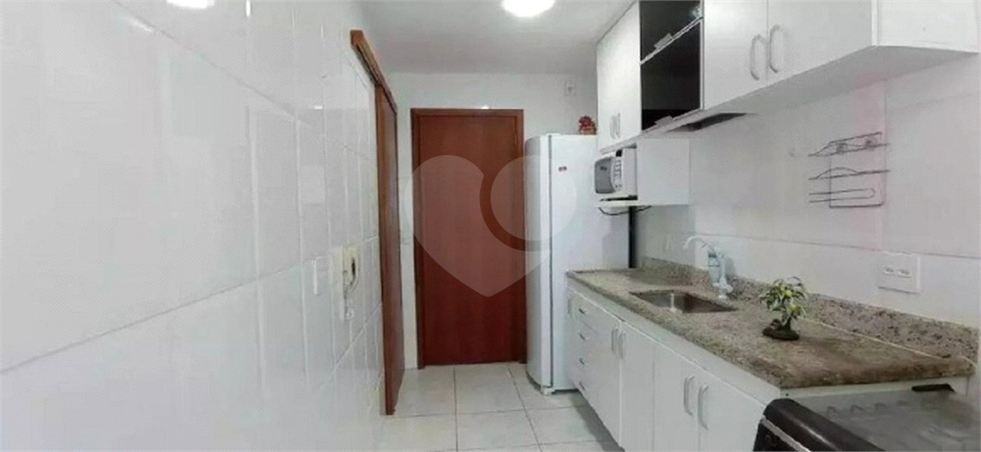 Cobertura à venda com 4 quartos, sendo 2 suítes,  em Algodoal, Cabo Frio, RJ